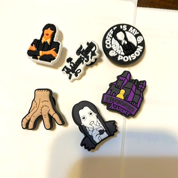 Crocs accessories charms - Picture 8 of 9